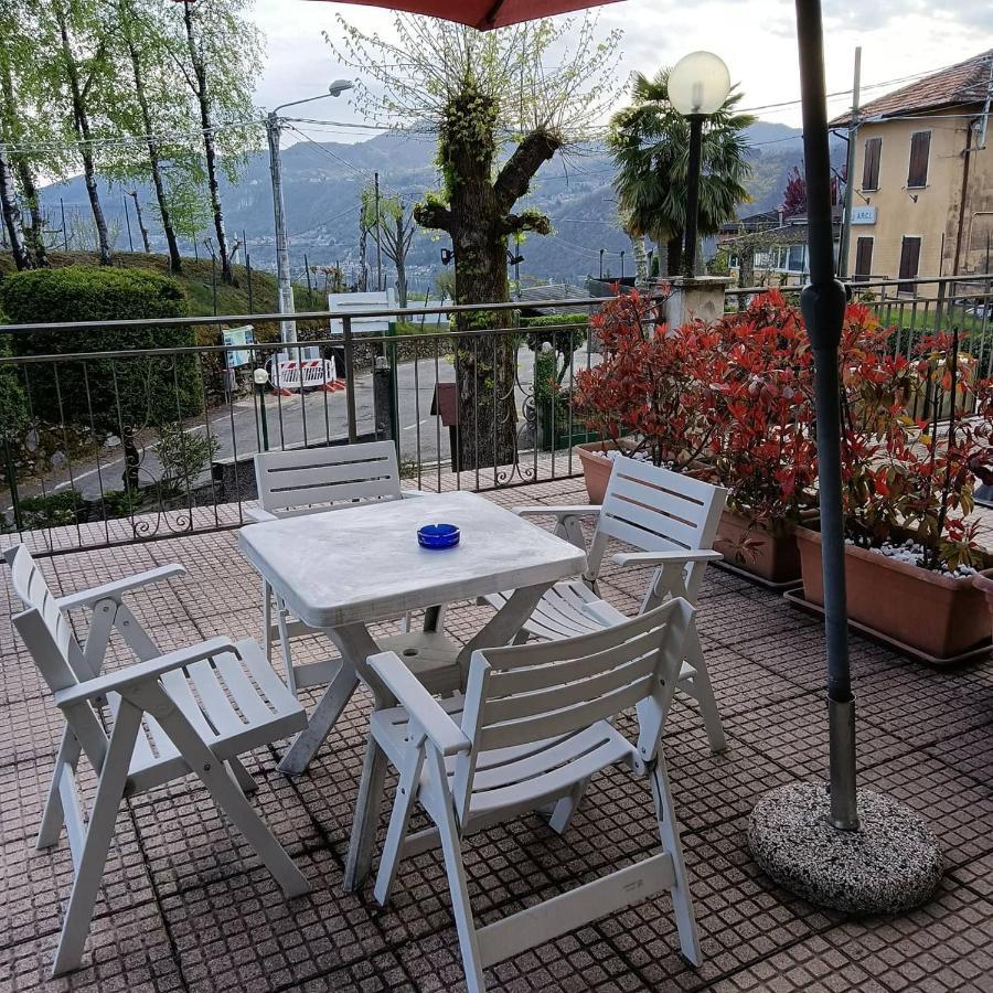Hotel Madonna Della Neve Pettenasco Exterior foto