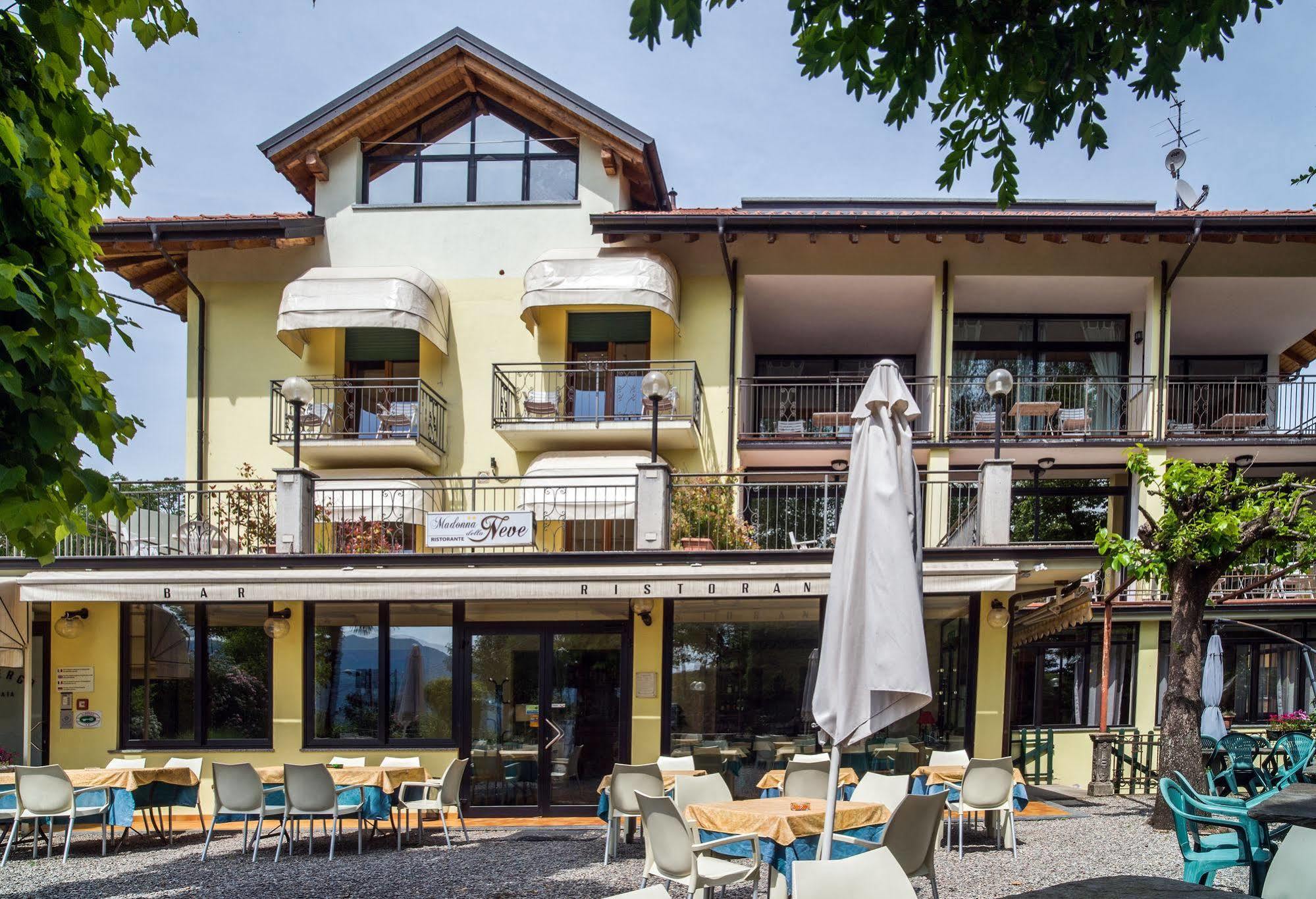 Hotel Madonna Della Neve Pettenasco Exterior foto