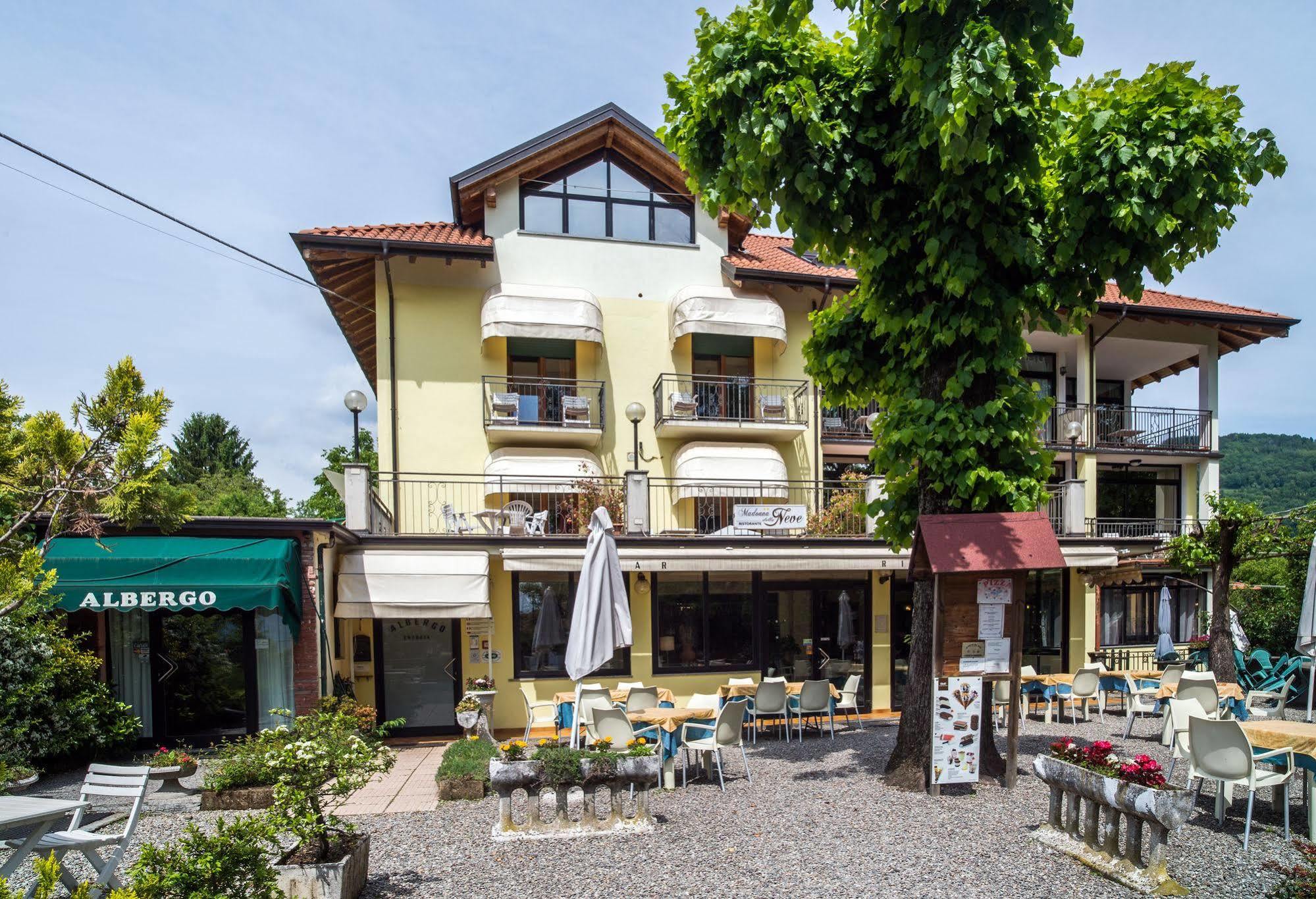Hotel Madonna Della Neve Pettenasco Exterior foto